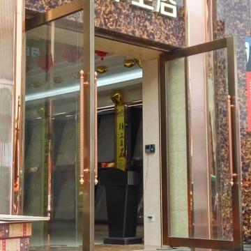 曲靖不銹鋼門廠 曲靖市不銹鋼酒店商鋪大門、不銹鋼地彈簧門推拉門定制批發(fā)J003